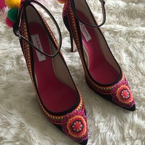 NEW IN BOX L.K. Bennett Limited Ed. “Parrot” Heels